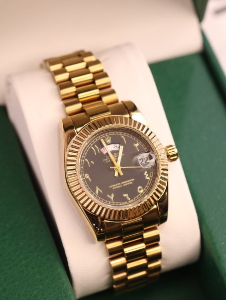 ساعة Rolex.