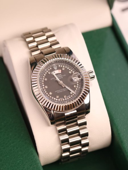 ساعة Rolex.