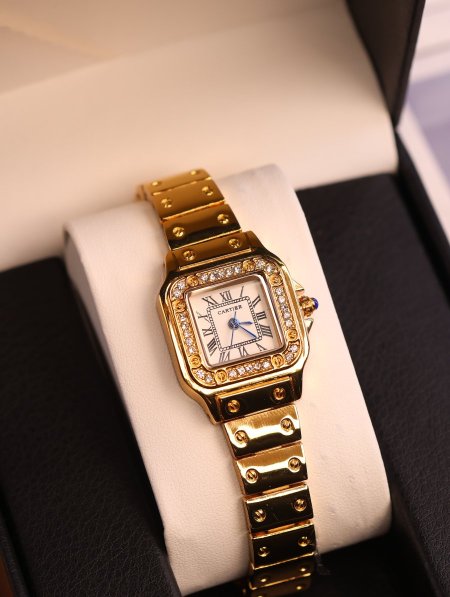 ساعة Cartier.