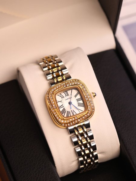 ساعة Cartier.