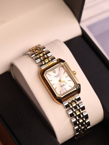 ساعة Rolex.