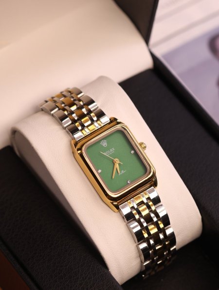 ساعة Rolex.