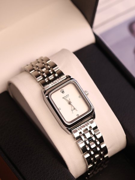 ساعة Rolex.