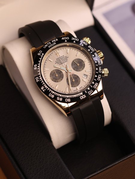 ساعة Rolex.
