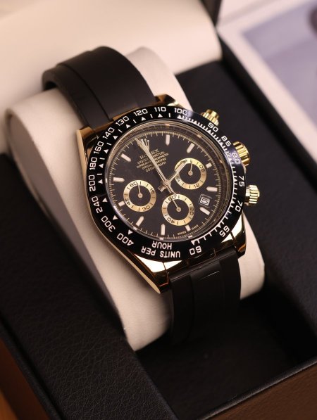 ساعة Rolex.