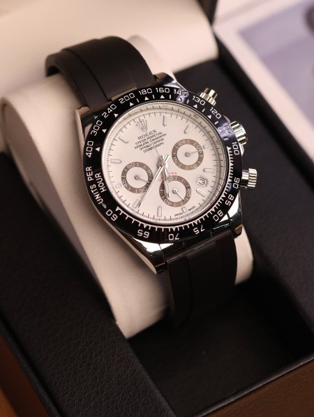 ساعة Rolex.