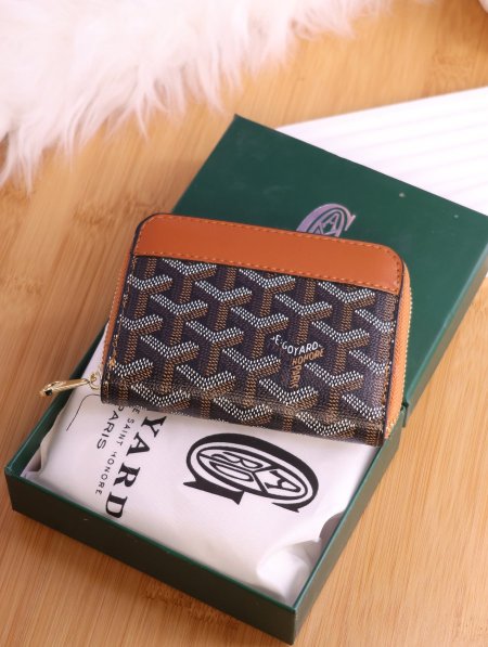 جزدان جويارد (Goyard).