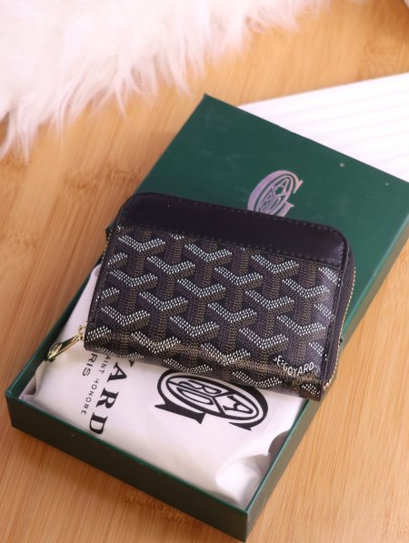 جزدان جويارد (Goyard).