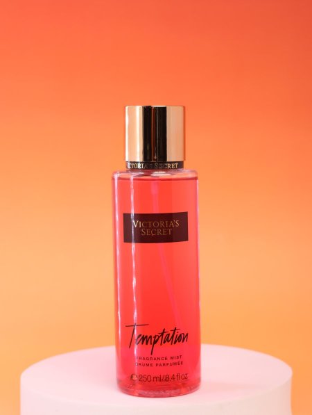 سبلاش Victoria’s Secret.