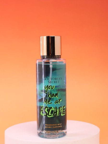 سبلاش Victoria’s Secret.