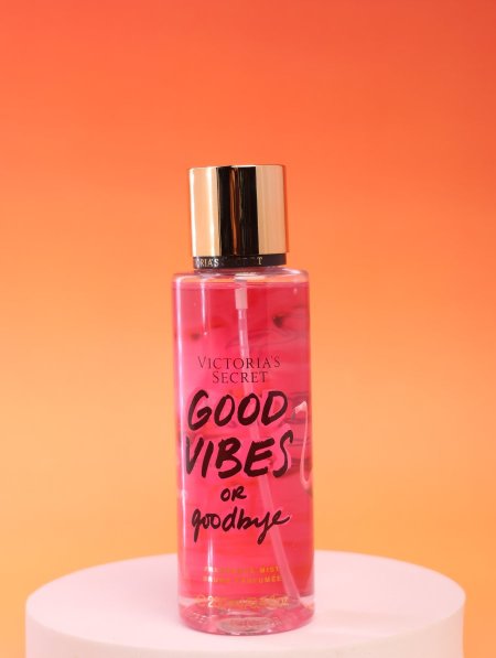 سبلاش Victoria’s Secret.