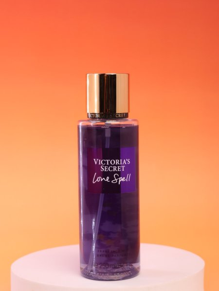 سبلاش Victoria’s Secret.