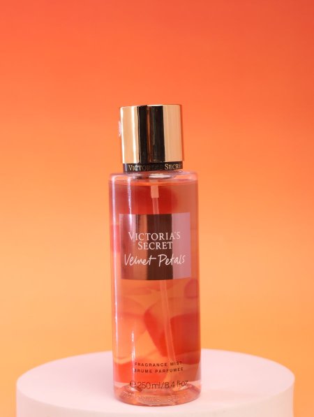 سبلاش Victoria’s Secret.