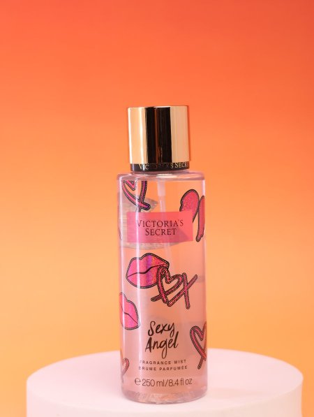 سبلاش Victoria’s Secret.