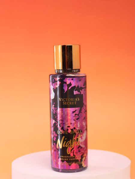 سبلاش Victoria’s Secret.