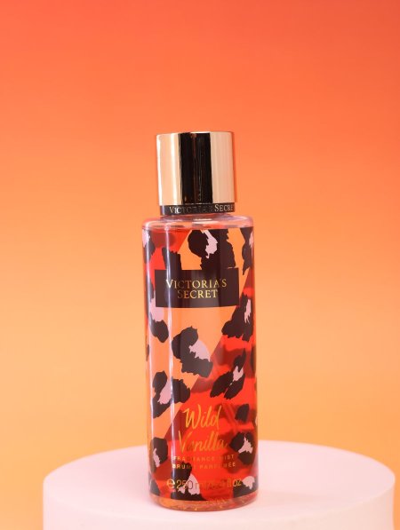 سبلاش Victoria’s Secret.
