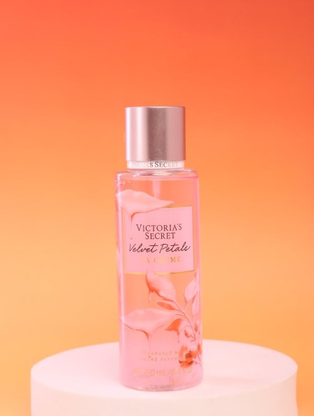 سبلاش Victoria’s Secret.