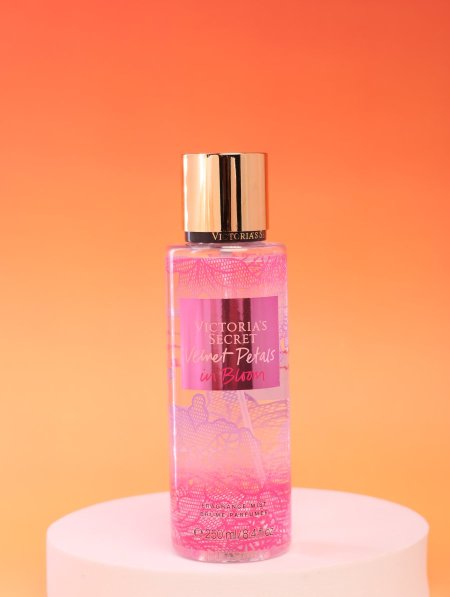 سبلاش Victoria’s Secret.