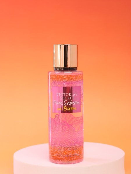 سبلاش Victoria’s Secret.