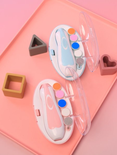 مبرد أظافر مميز وعملي خاص بالأطفال.