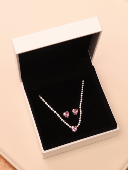 طقم  بندورا مميز.