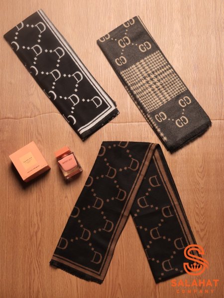 سكارفات شتوي (DIOR).