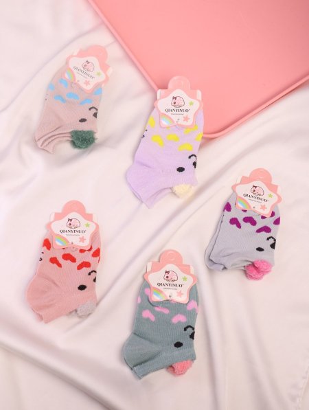 دزينة جرابات للأطفال.