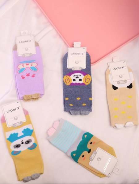 دزينة جرابات للأطفال بأشكال حيوانات.