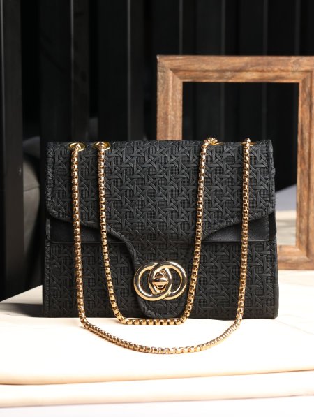 شنطة كروس صبايا.