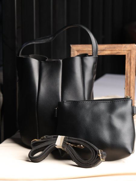 شنطة كروس صبايا.