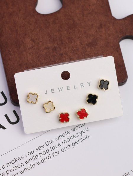 دزينة طقم حلق.