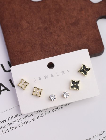 دزينة طقم حلق.