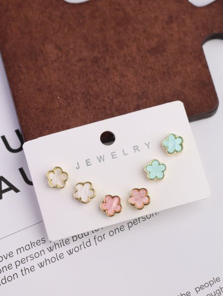 دزينة طقم حلق.