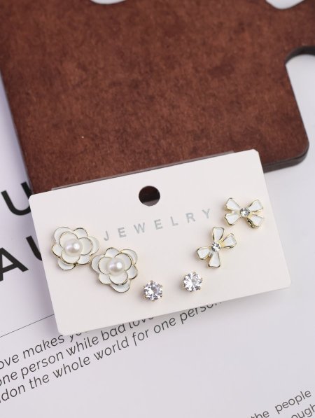 دزينة طقم حلق.