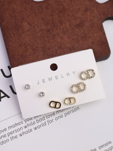 دزينة طقم حلق.