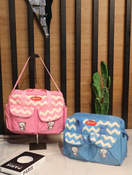 سيريه شنط بيبي ملونة.