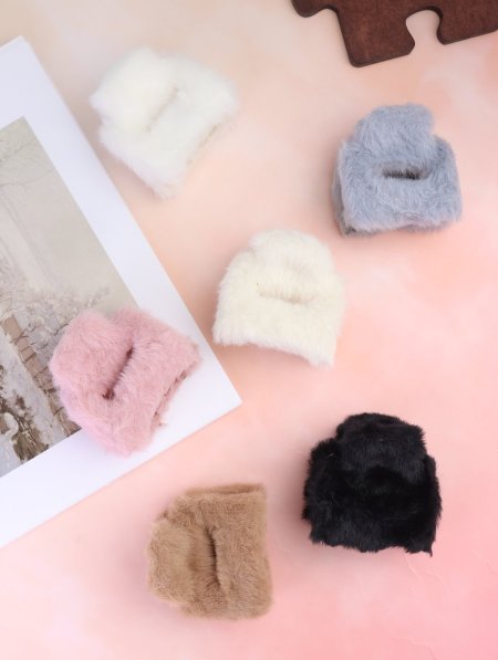 دزينة مشابك شعر فرو.