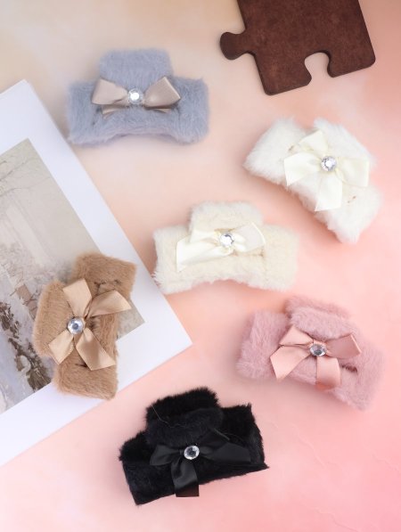 دزينة مشابك شعر فرو.