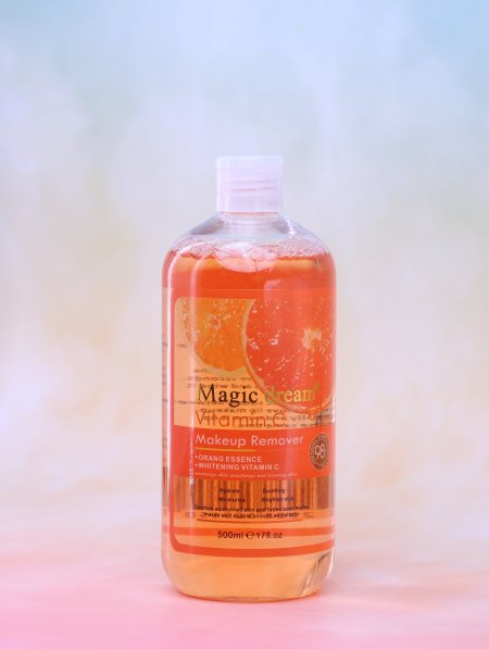 مزيل مكياج من MAGIC DREAM.