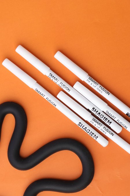 دزينة EYE&LIP PENCIL.