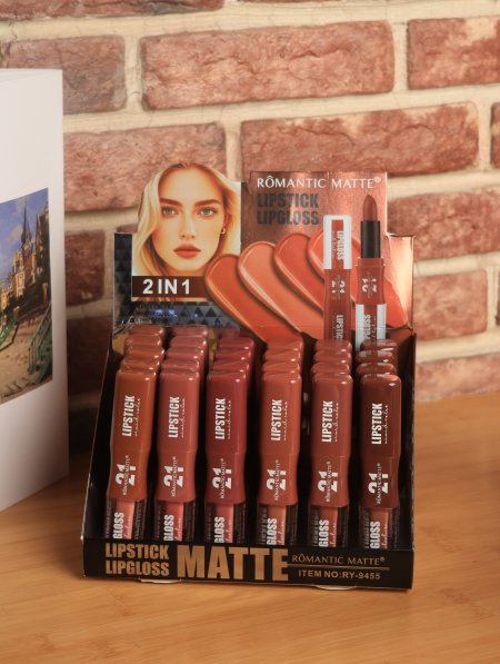 ستاند LIP GLOOS&LIP STICK من ROMANTIC MATTE.