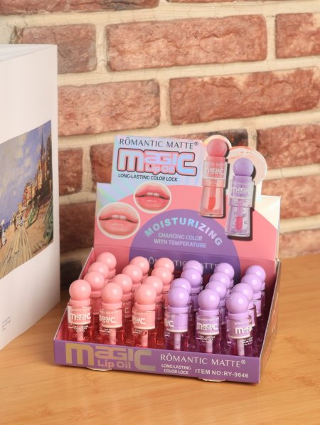 ستاند LIP GLOOS من OLIBOLLA.