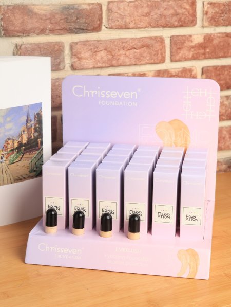ستاند FOUNDATION من CHRISSEVEN.